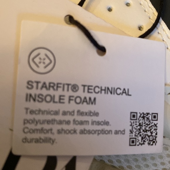 NWT. Zara Bone White Multi-Piece Running Sneakers. Size 9. - Picture 10 of 10